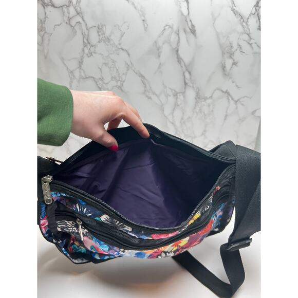 Lesportsac Deluxe Everyday Bag in Dark Floral - Picture 7 of 11